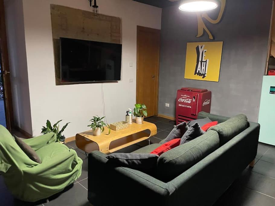 ナポリ Kamyhouse Una Tranquilla Struttura Nel Verdeヴィラ エクステリア 写真
