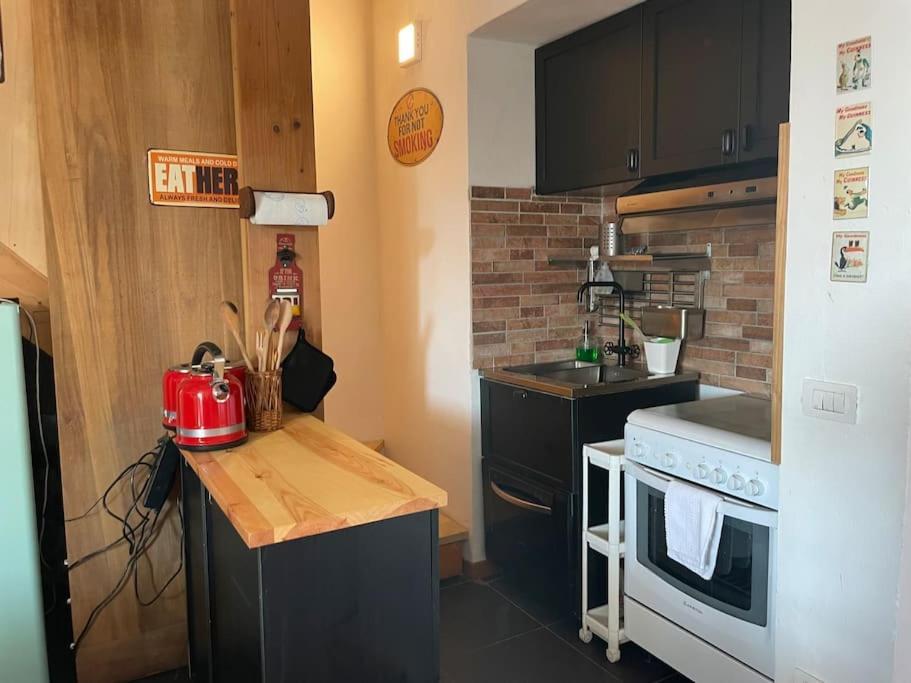 ナポリ Kamyhouse Una Tranquilla Struttura Nel Verdeヴィラ エクステリア 写真