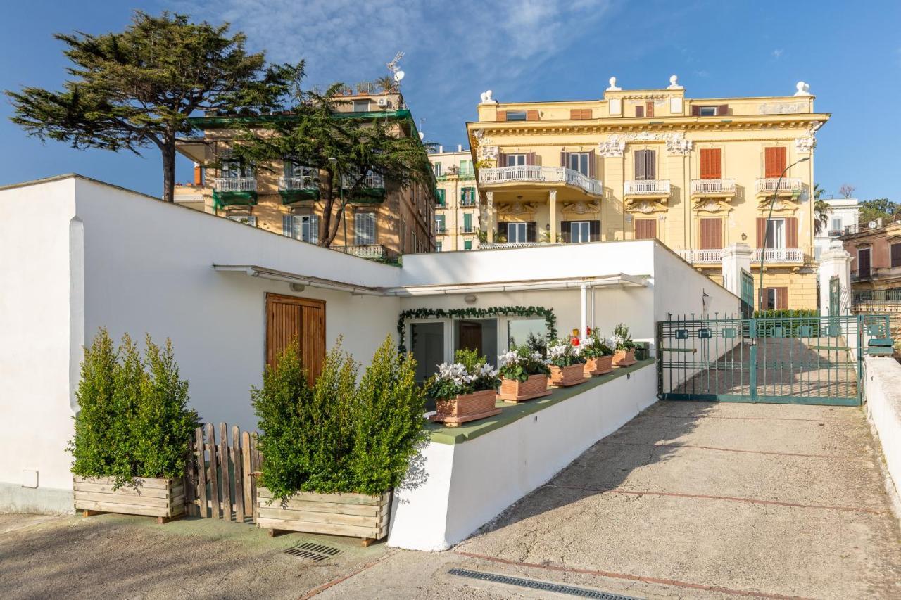 ナポリ Kamyhouse Una Tranquilla Struttura Nel Verdeヴィラ エクステリア 写真
